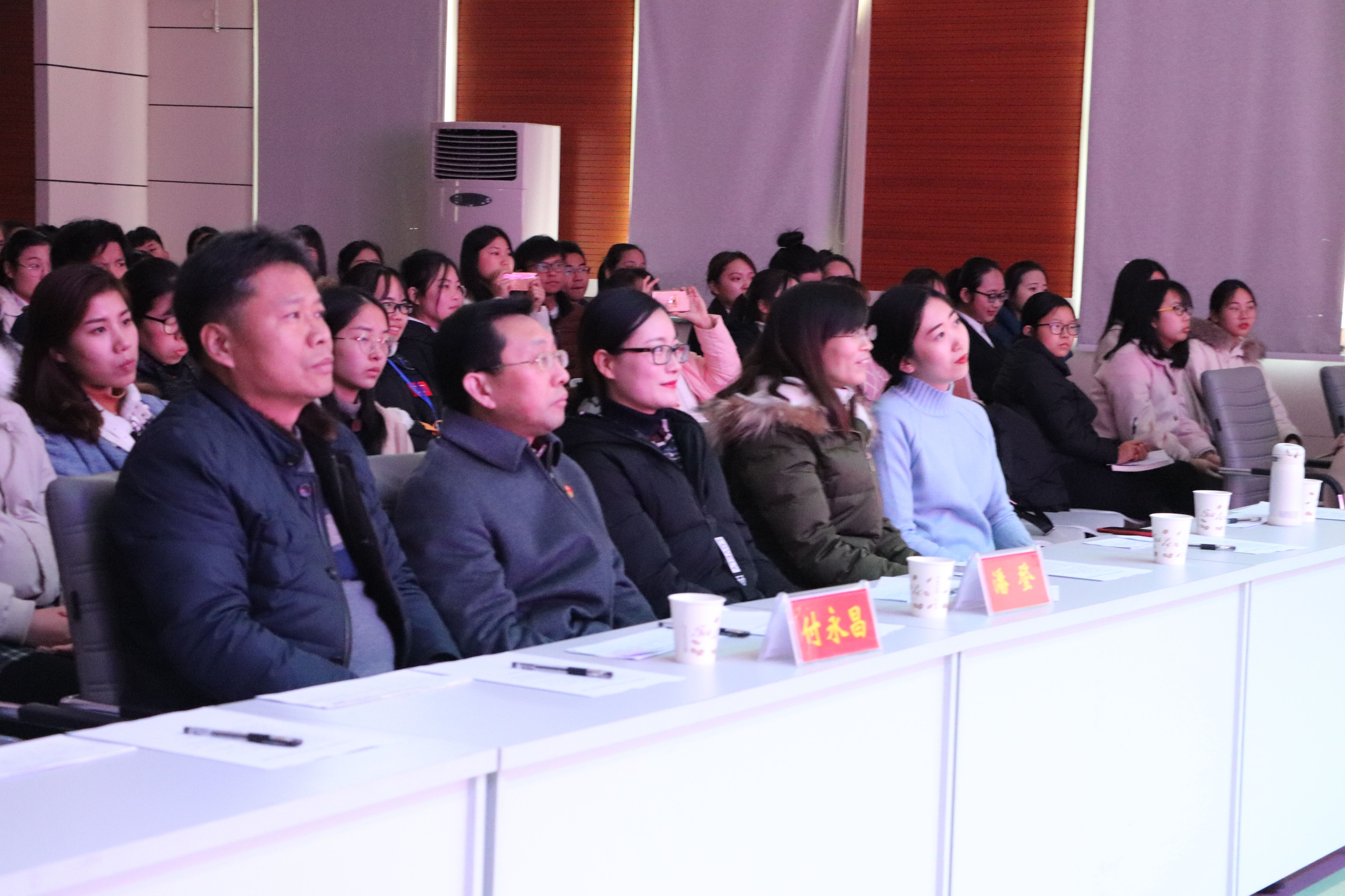 null-52b1a519cab8e932.jpg null-52b1a519cab8e932.jpg